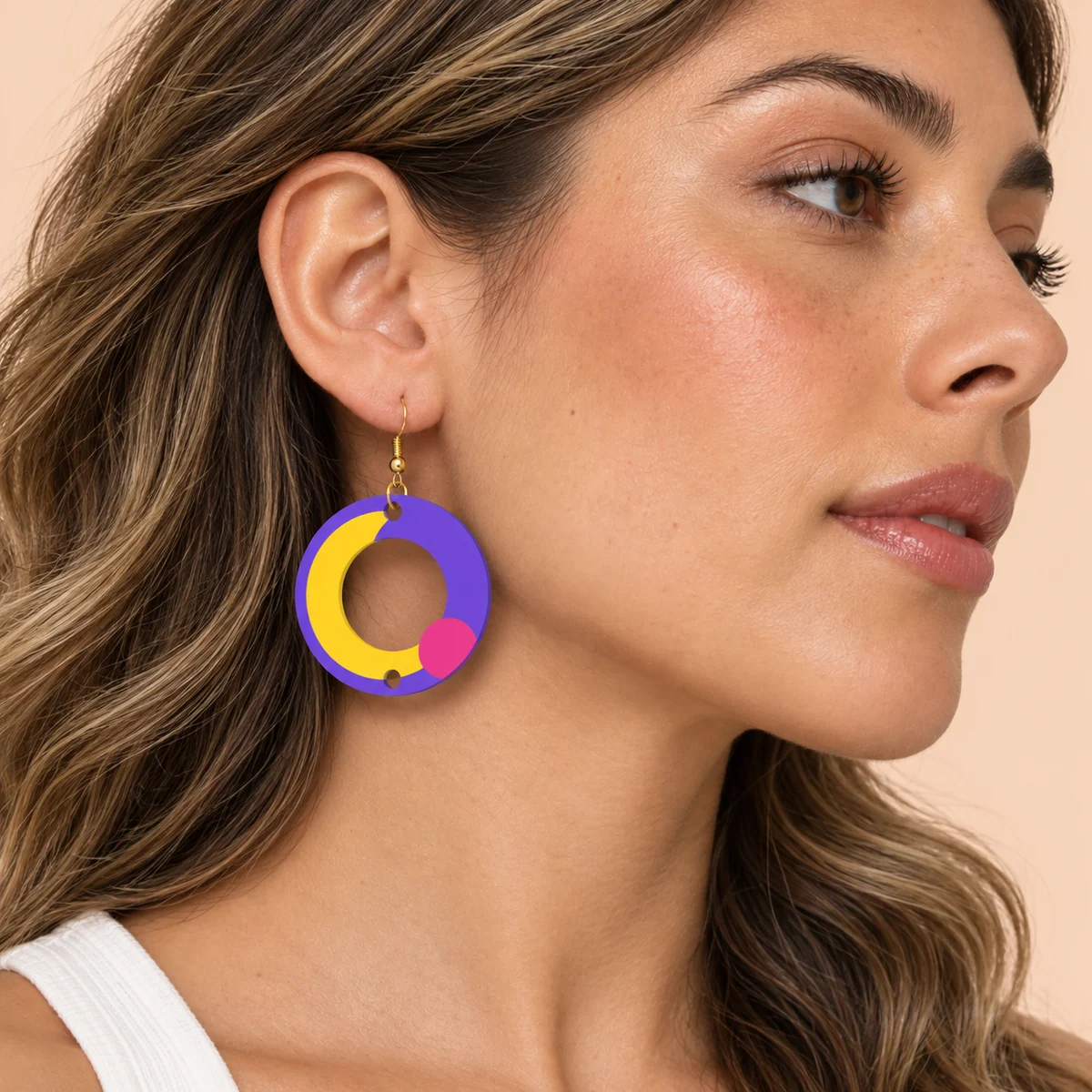 Orecchini Gummy luna · Indossato